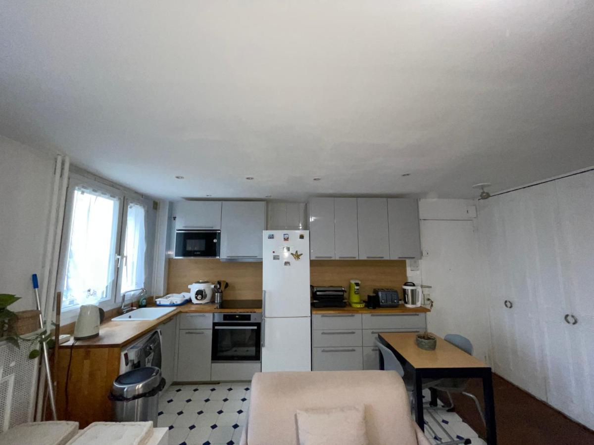 Petit Nid Douillet * Colombes (Hauts-de-Seine)
